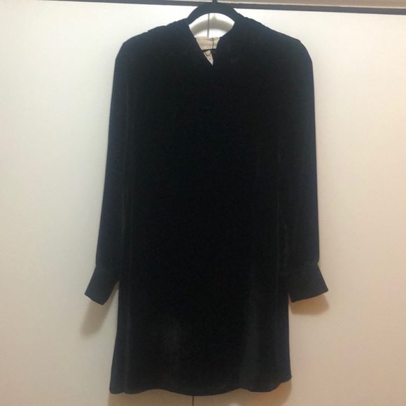 NWT $330 Alice + Olivia Baron A-Line Hooded Black Velvet Dress in size Small! - Picture 4 of 5